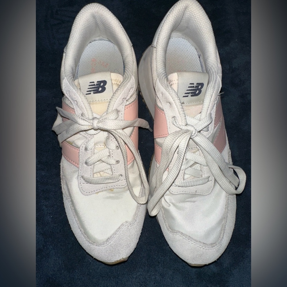 New Balance Women's White and Pink Sneakers (worn) some marks